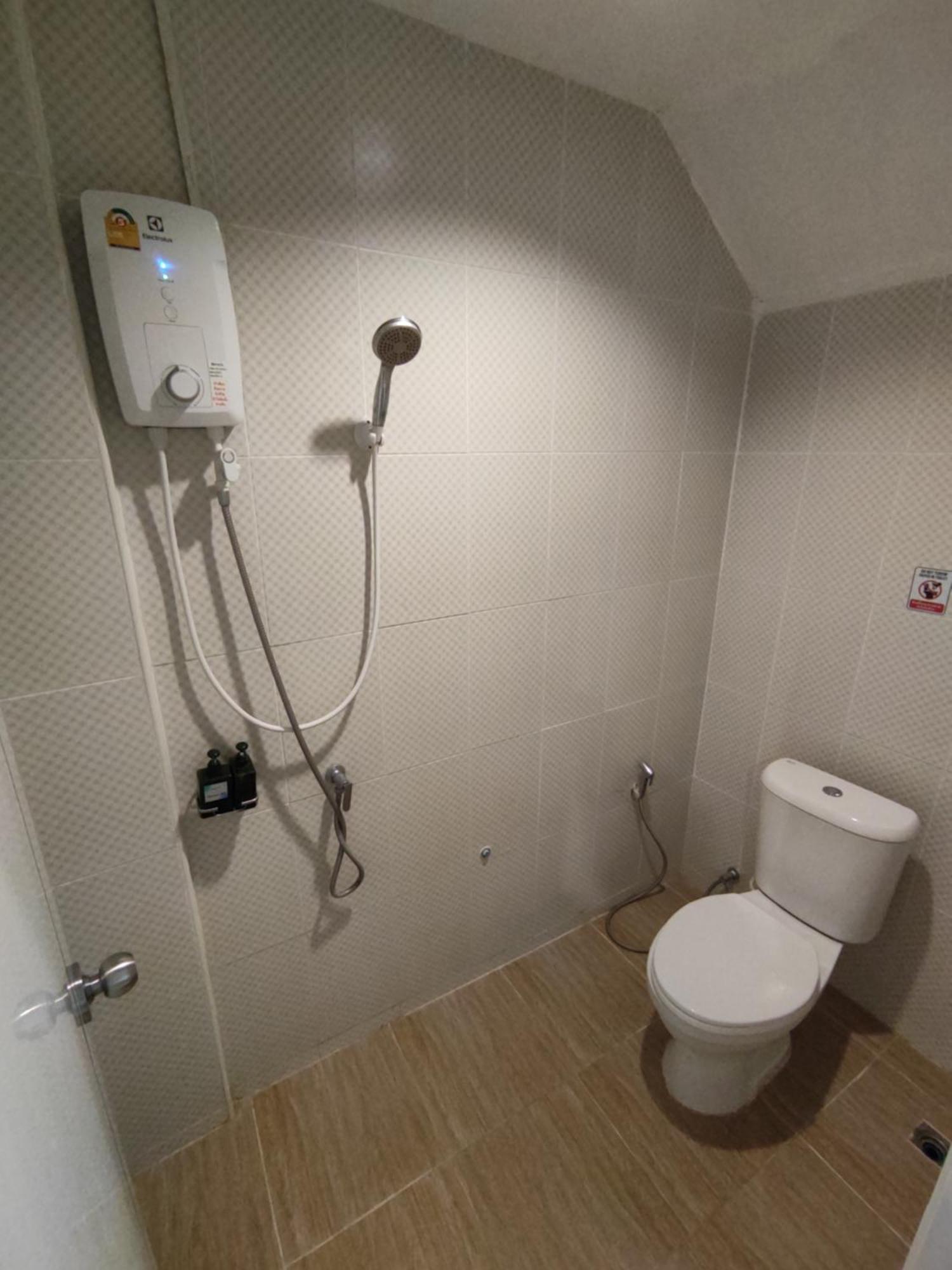 Life Hotel Rongkhun Ban Mai  Bagian luar foto