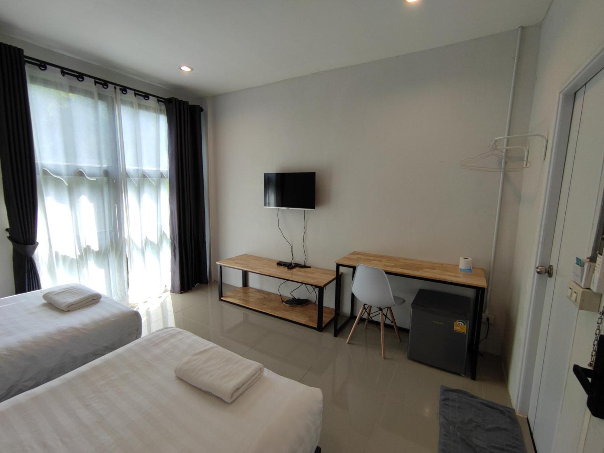 Life Hotel Rongkhun Ban Mai  Bagian luar foto